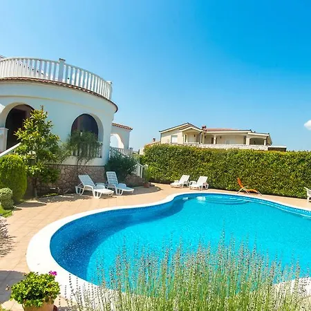 Oggi Villa